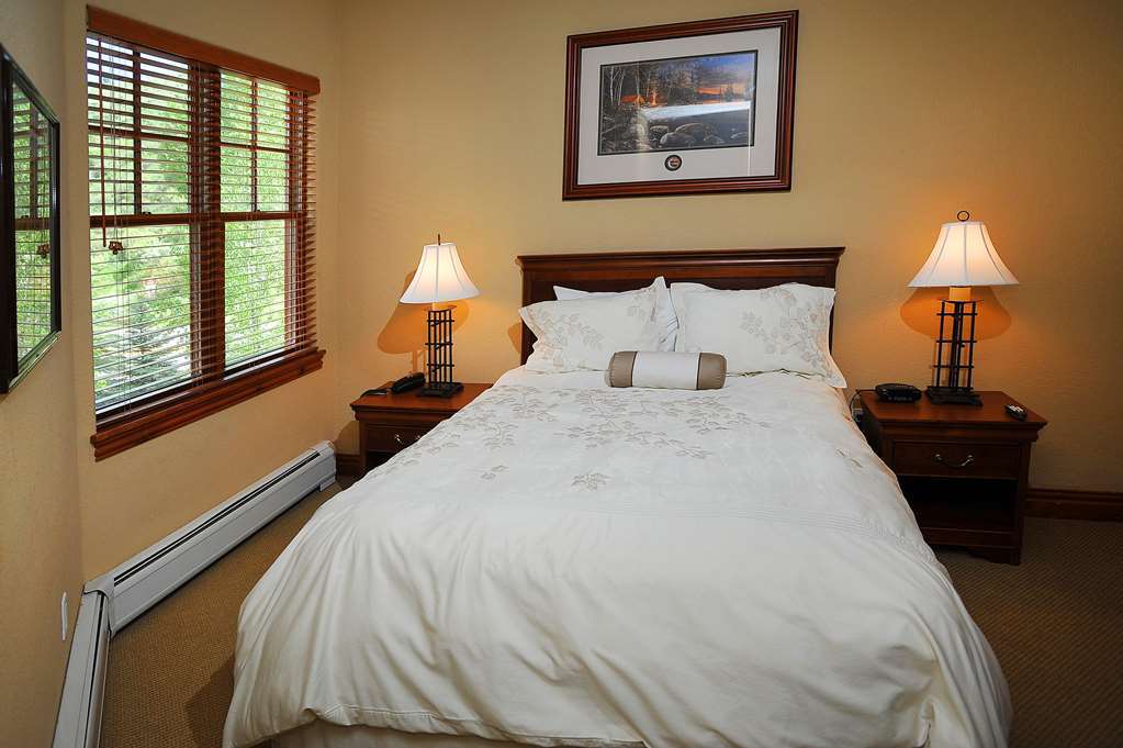 Lodge At Brookside Avon Village 객실 사진