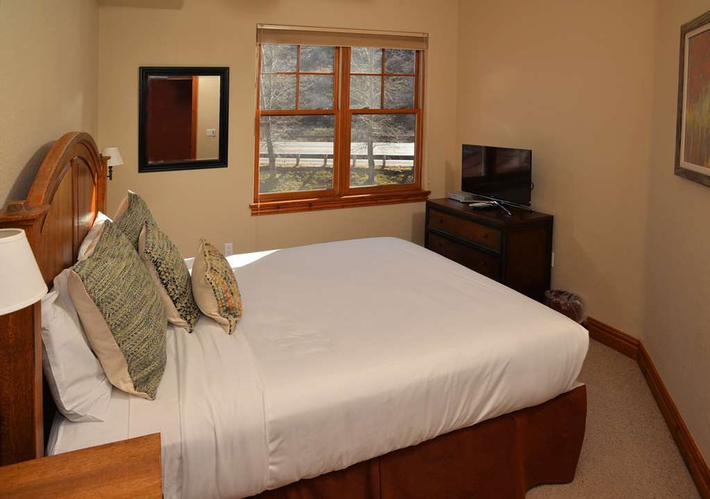 Lodge At Brookside Avon Village 객실 사진
