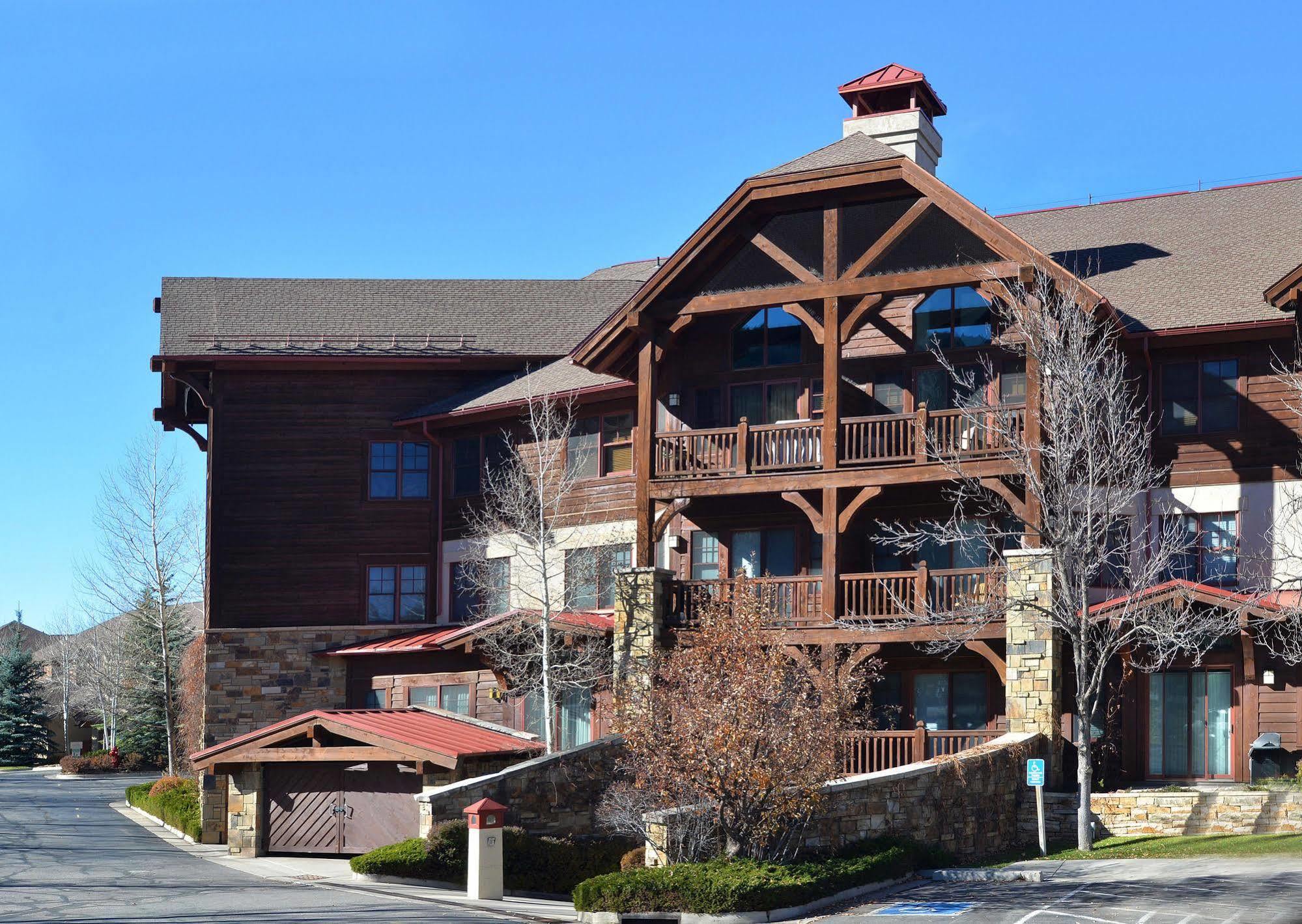 Lodge At Brookside Avon Village 외부 사진