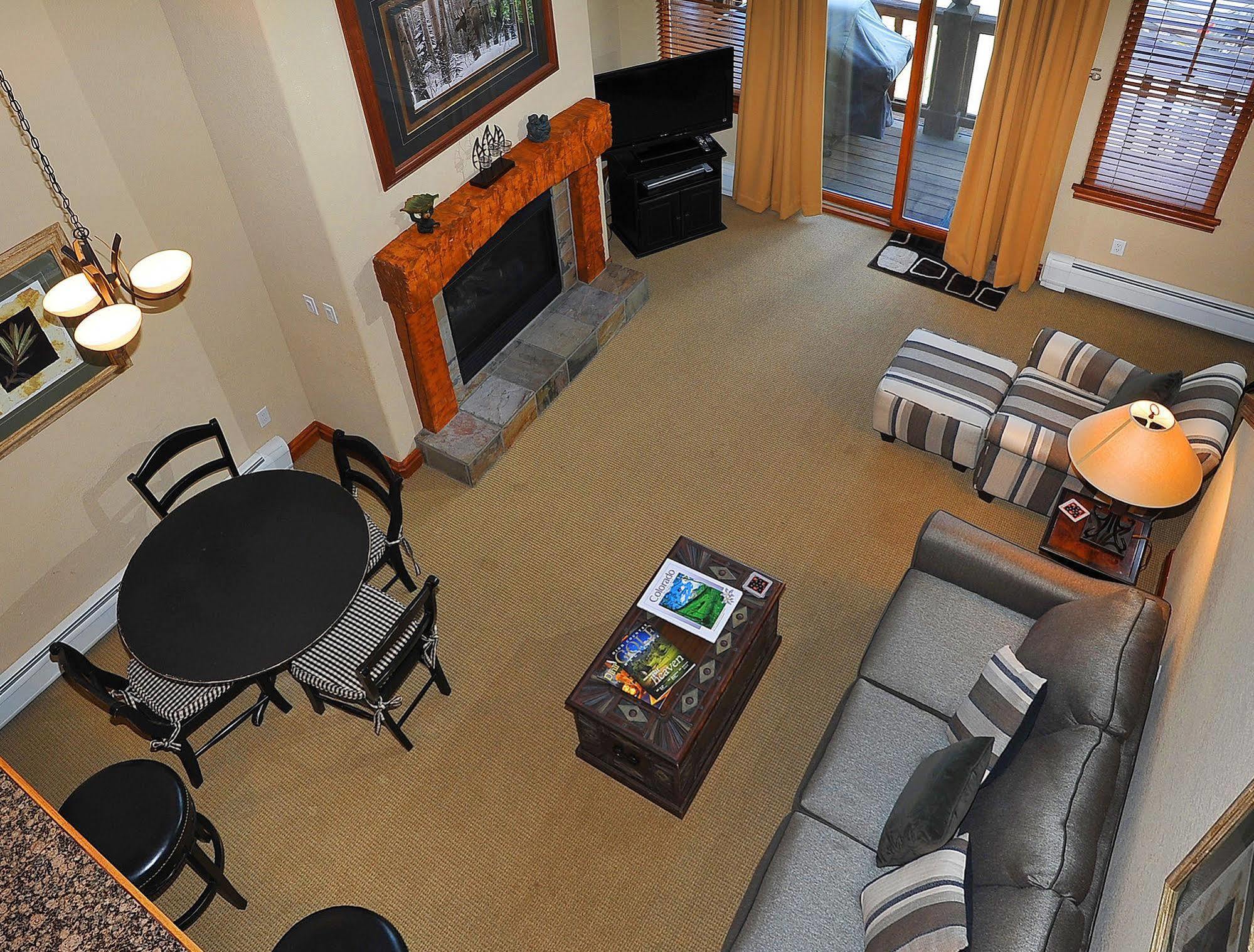 Lodge At Brookside Avon Village 외부 사진
