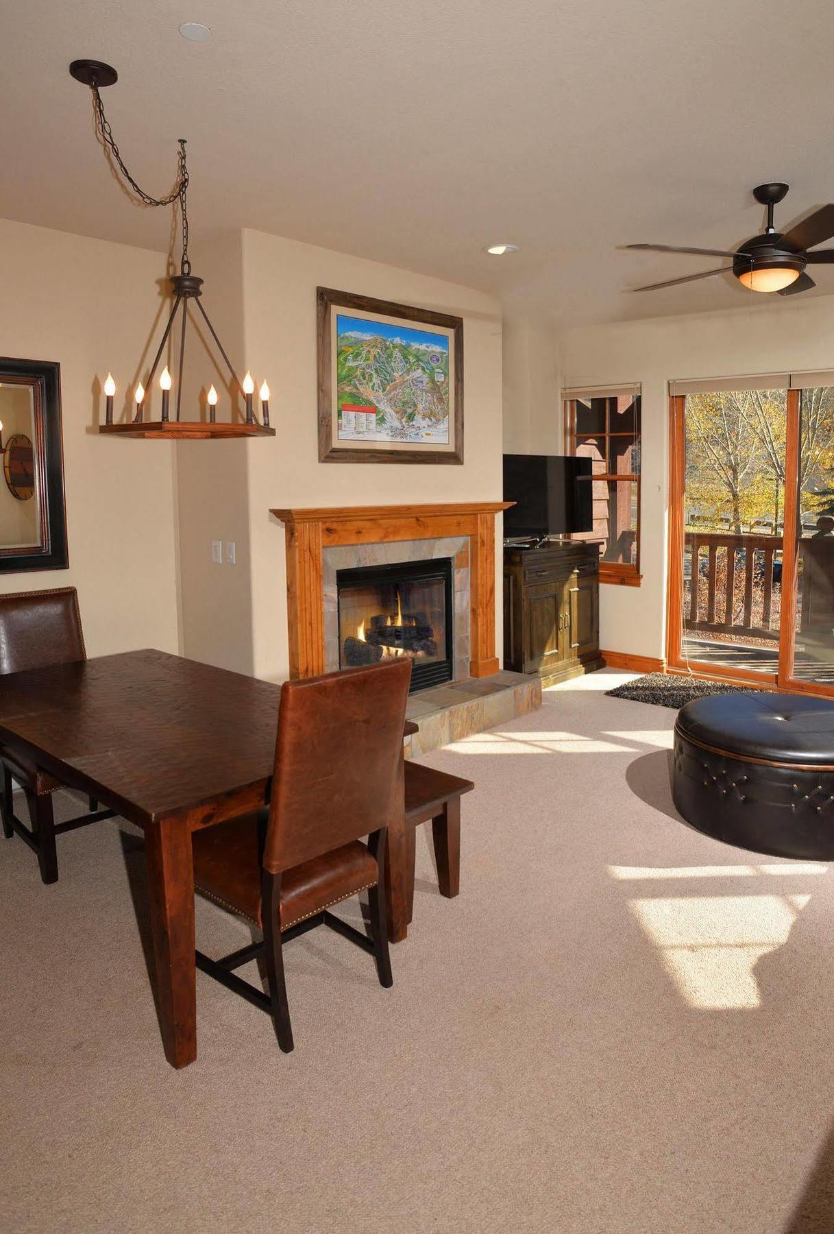 Lodge At Brookside Avon Village 외부 사진