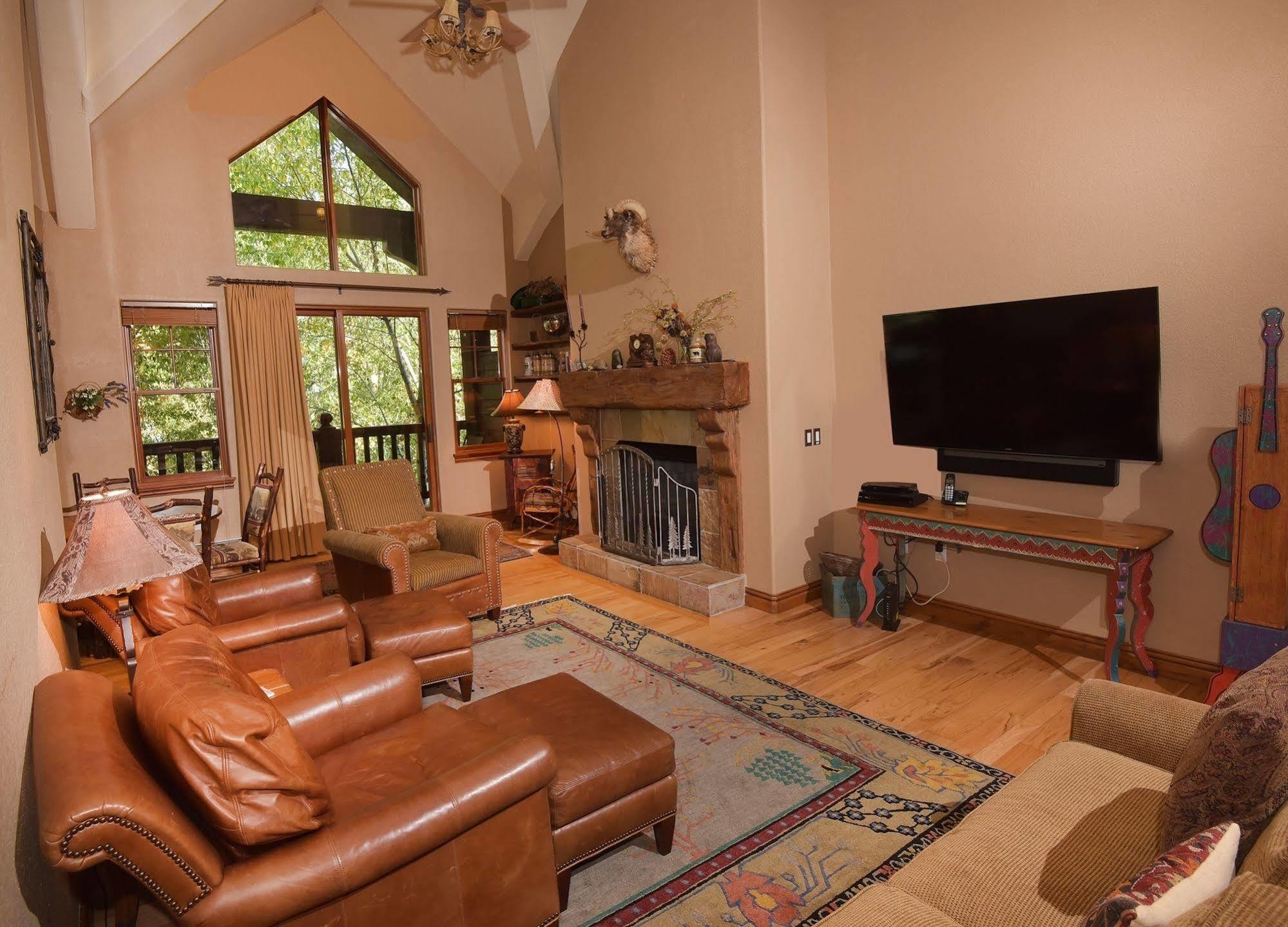 Lodge At Brookside Avon Village 외부 사진