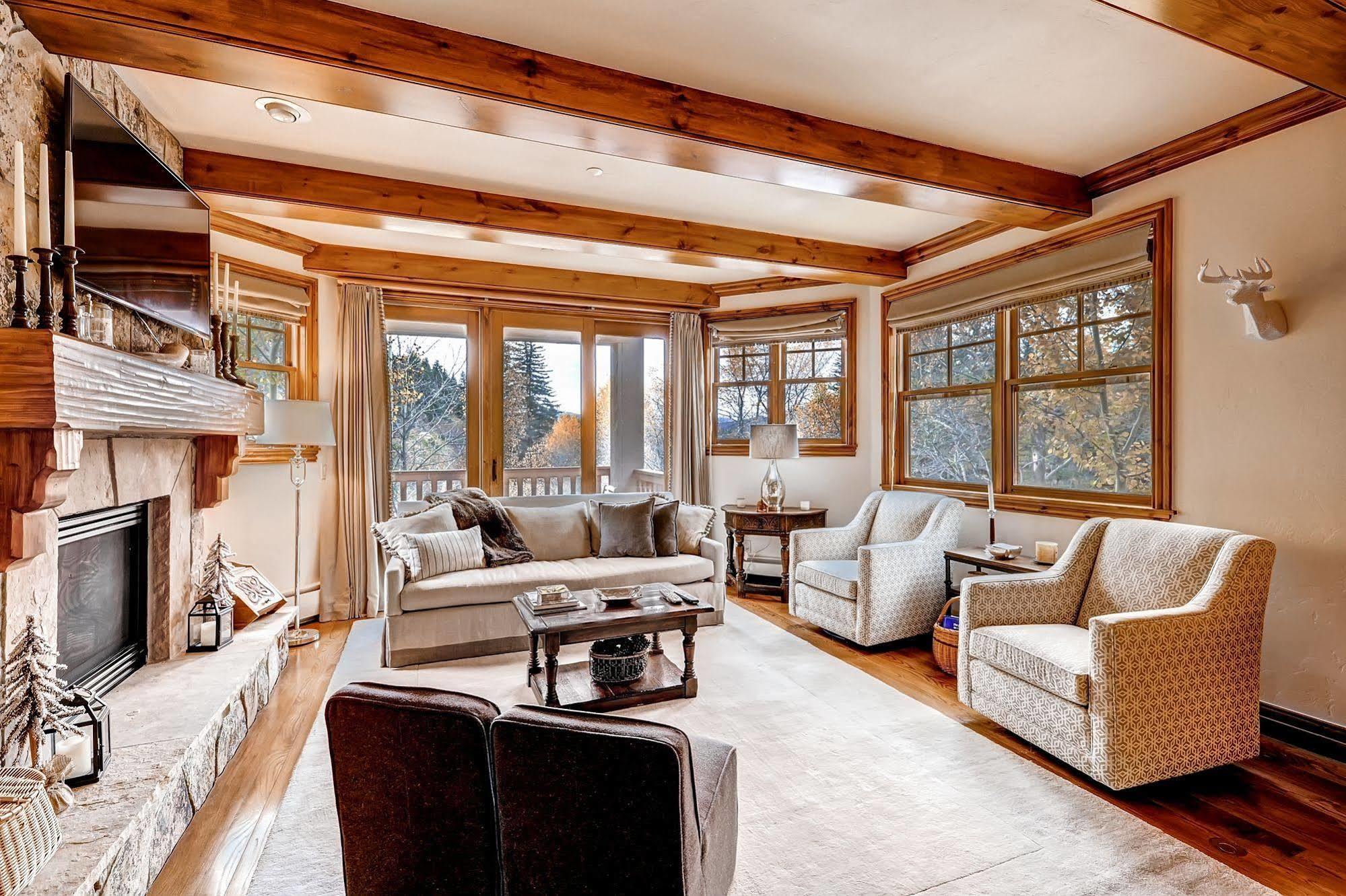 Lodge At Brookside Avon Village 외부 사진