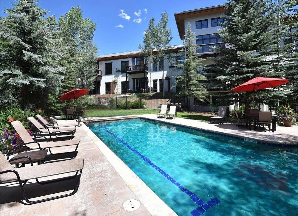 Lodge At Brookside Avon Village 외부 사진