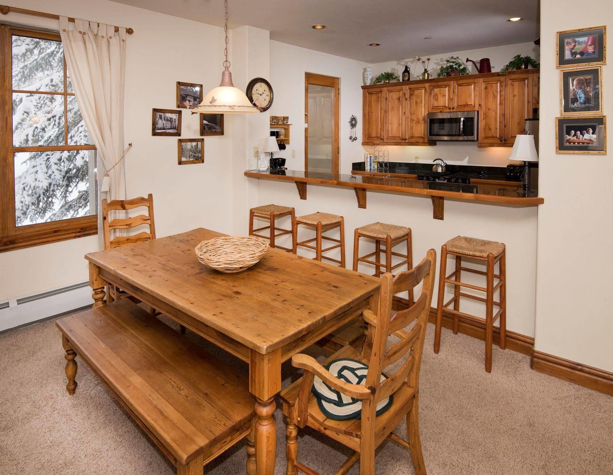 Lodge At Brookside Avon Village 외부 사진
